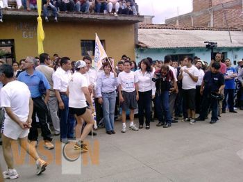 Luisa María se hizo presente en la carrera atlética “San Miguel”