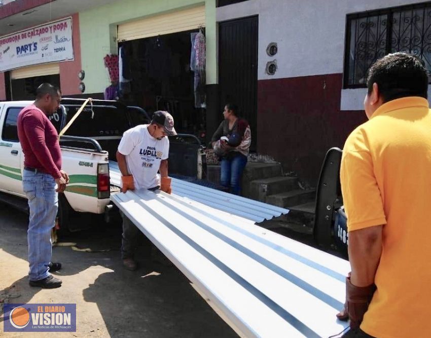 Entregan apoyos para mejorar la calidad de vida de las familias en Tingambato