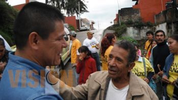 Toño Lagunas se compromete a apoyar la escrituración de asentamientos irregulares