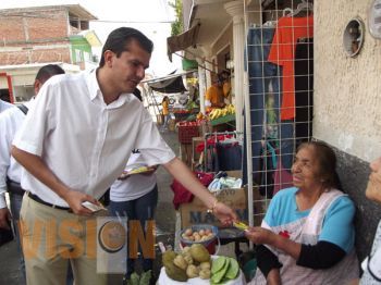Necesario el contacto con la población para generar propuestas sobre sus necesidades: Juan Manzo