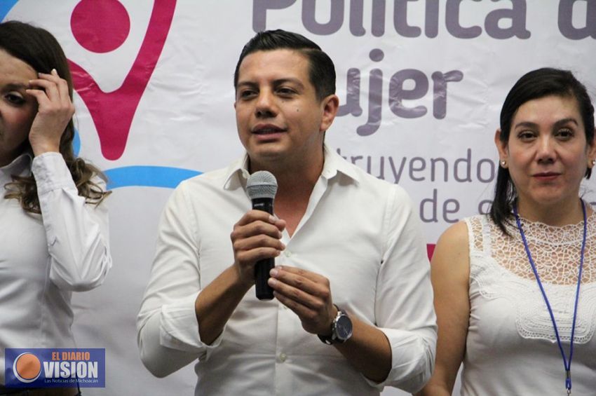Este domingo, triunfará la democracia en México: Oscar Escobar 