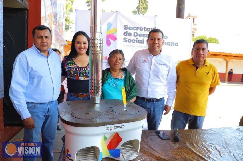 Con estufas Ecológicas, promueve Sedesoh cuidado del medio ambiente