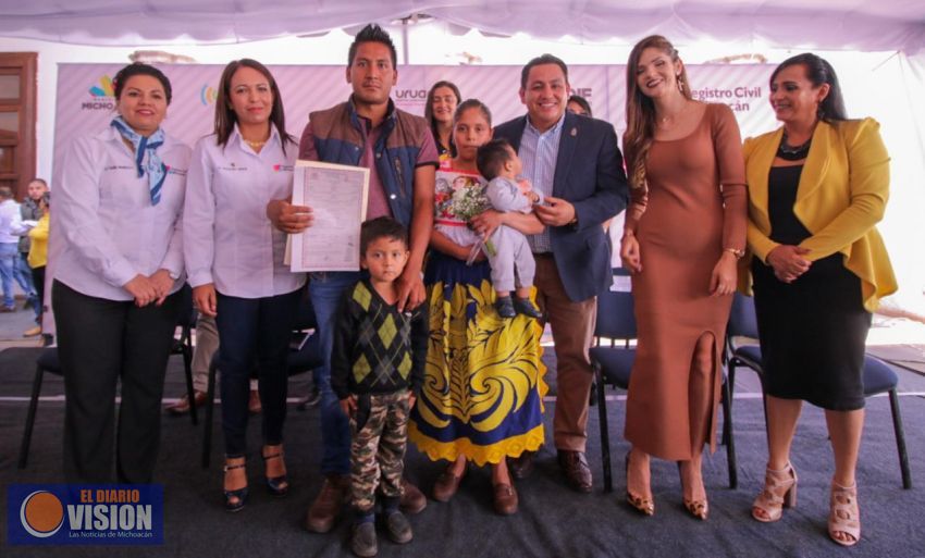Reciben certeza de su estado civil más de 600 personas