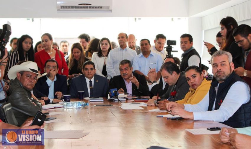 Comparece alcalde de Morelia ante diputados por el tema de alumbrado público