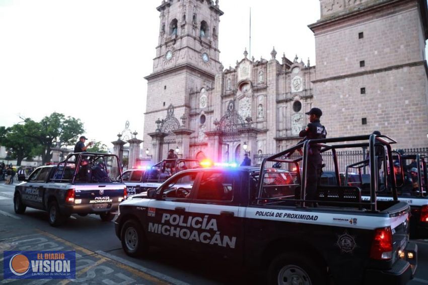 Refuerzan plan de seguridad en Michoacán entregando 100 patrullas 