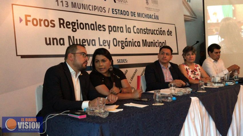 Fortalecimiento de los 113 municipios, vía para el desarrollo de Michoacán: Humberto González