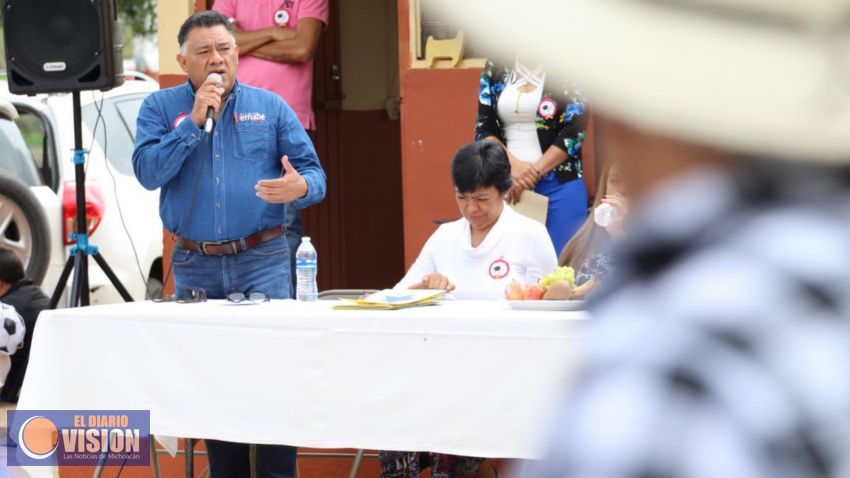 Avala Fermín Bernabé progreso socioeconómico de México con AMLO al frente