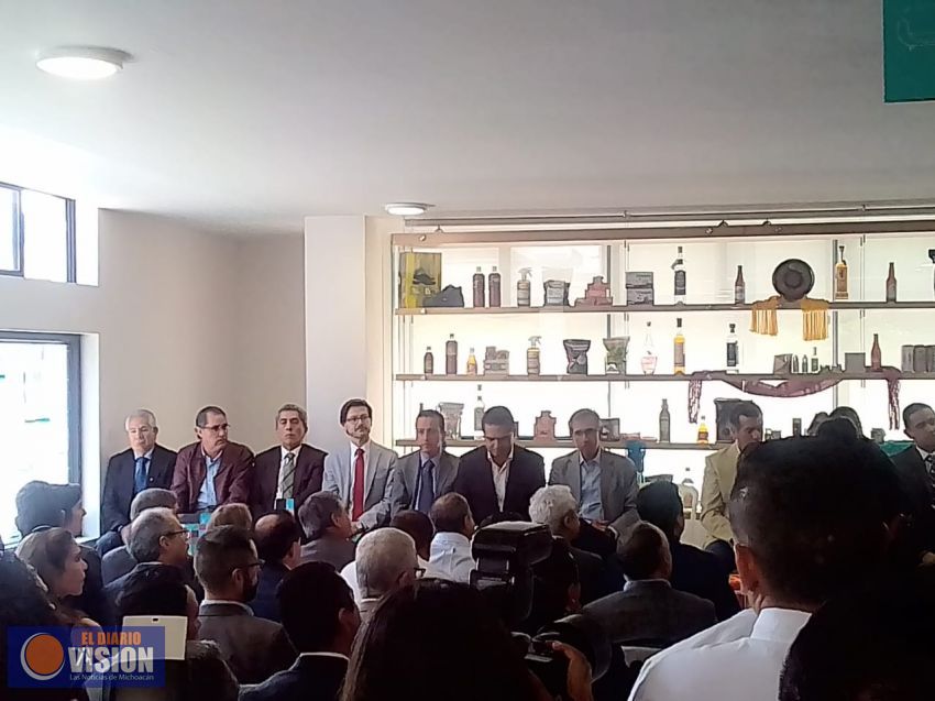Inaugura Silvano Aureoles, Espacio Emprendedor
