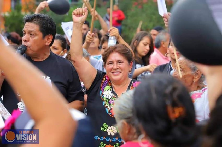 Yola Vázquez Murillo, inicia exitosa campaña en Tenencia Morelos