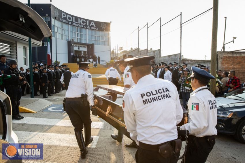 Rinden sentido homenaje a mujer policía, que perdió la vida en el cumplimiento de su deber