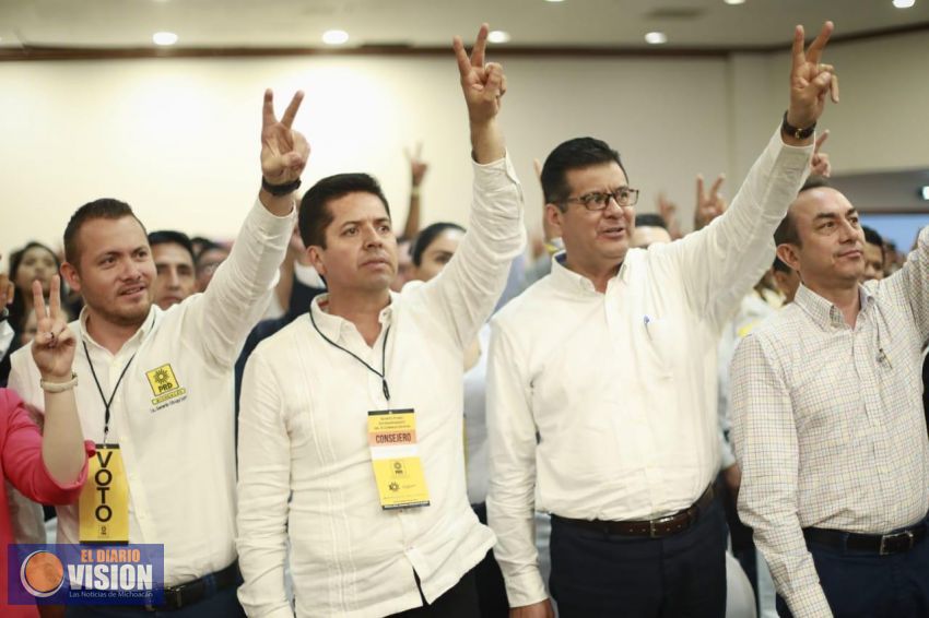 Antonio García reconoce capacidad de Juan Bernardo Corona Martínez para dirigir al PRD 