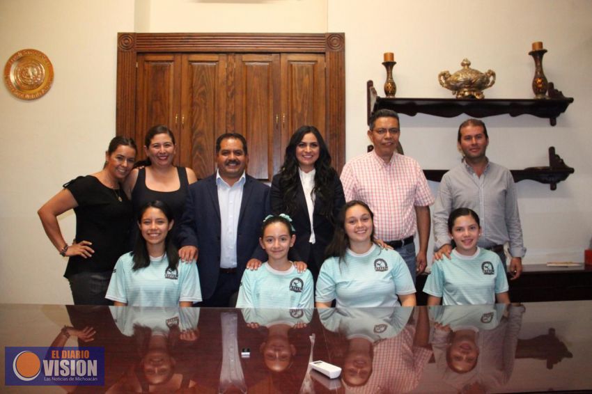 Araceli Saucedo y Lupillo Aguilera apoyan a deportistas que representarán en Suecia y Dinamarca