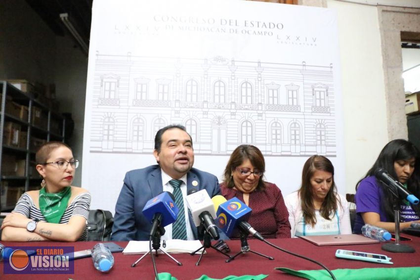 Presentan la primer iniciativa en la historia de Michoacán para la interrupción legal del embarazo