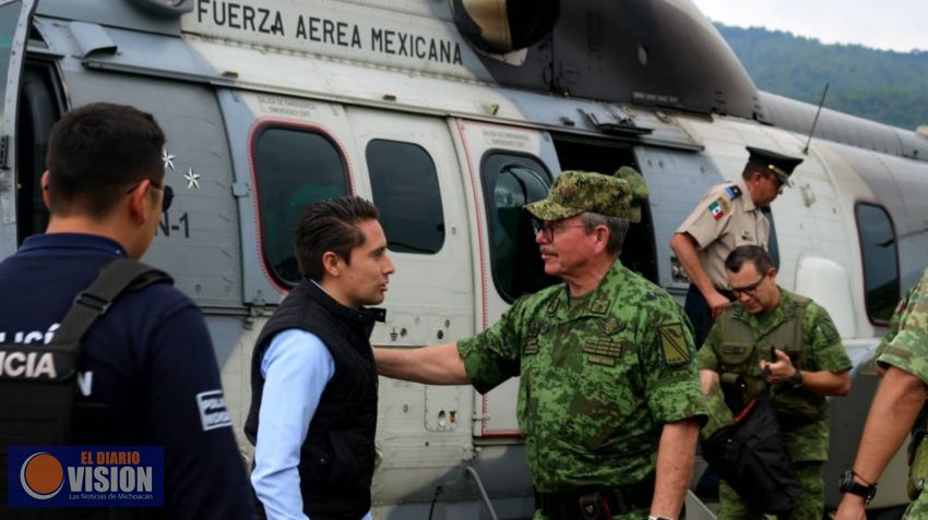 Contralor de Sedena y Presidente de Paracho, supervisan terreno