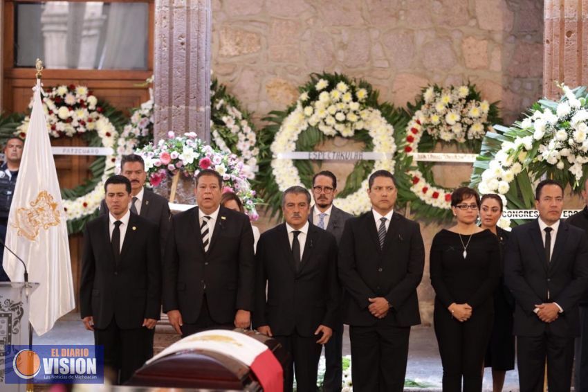 Michoacán está de luto, por la pérdida de nuestros compañeros, afirmó el Gobernador SAC