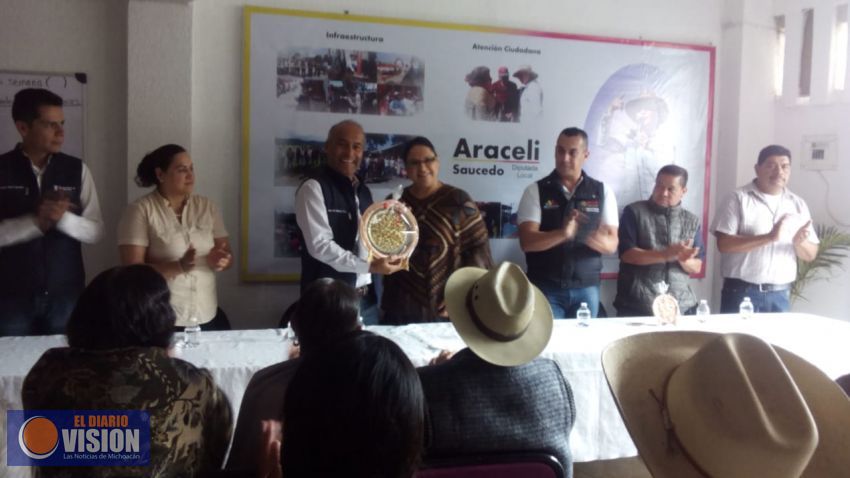 Araceli Saucedo y Gobierno acercan servicios públicos para adultos mayores en Santa Clara 