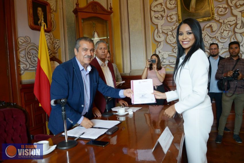 Rindió protesta ante Cabildo la nueva jefa de la Tenencia Morelos
