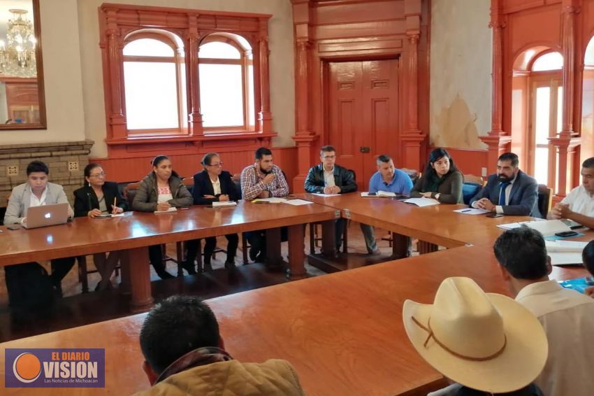 Logra Segob acuerdo entre Nahuatzen y Comachuen en favor de la transparencia de recursos