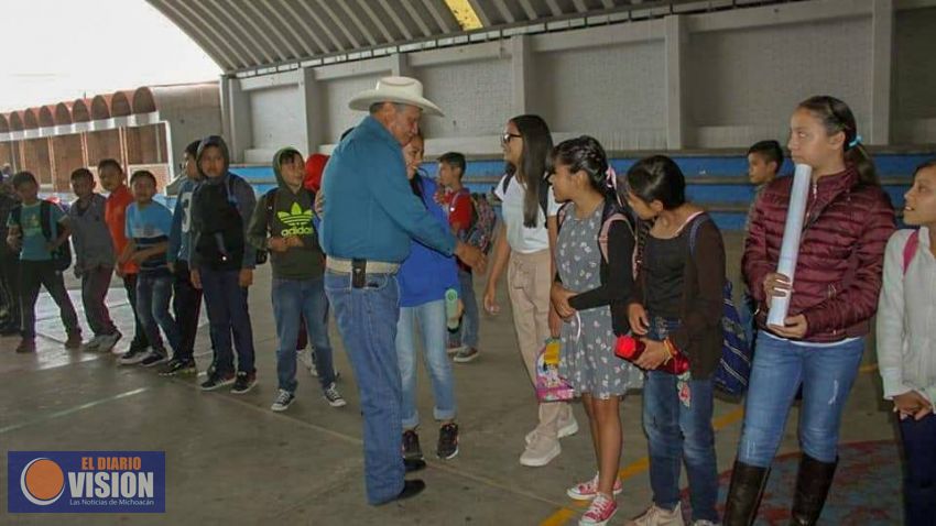 Con gran emoción y alegría, niños del municipio de Charo terminan su curso de verano