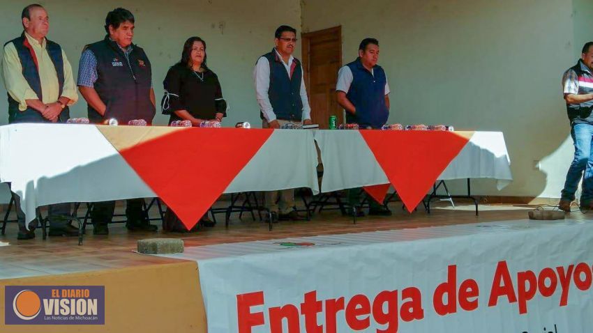 Jesús Lucas dio inicio al programa “Techos Firmes 2019” en Santa Clara del Cobre