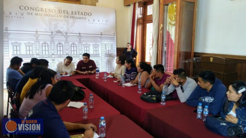 Abre GP de Morena diálogo con normalistas; abordan leyes secundarias de Reforma Educativa