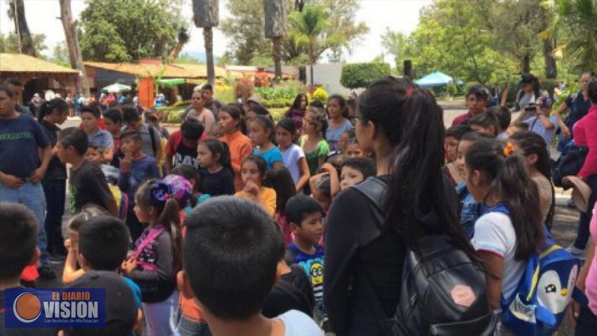 Niños de comunidades rurales del municipio de Tzintzuntzan visitan Morelia