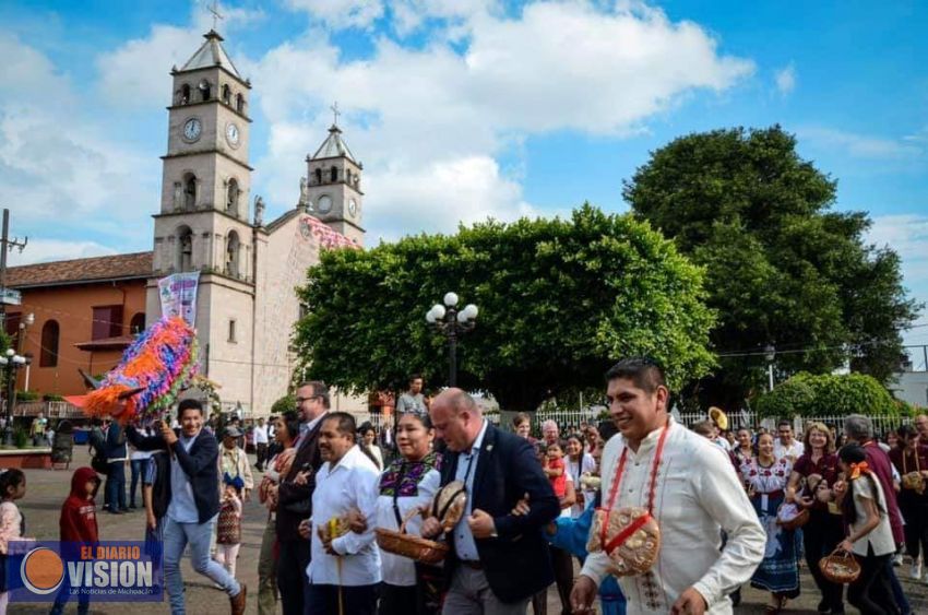 Intercambian cultura y música Tingambato y Alemania 