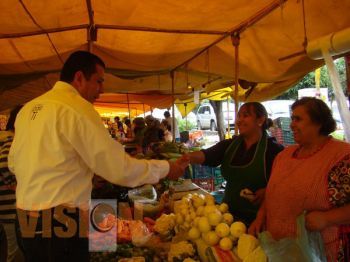 Hacer de la alimentación un derecho, propone JC Barragán