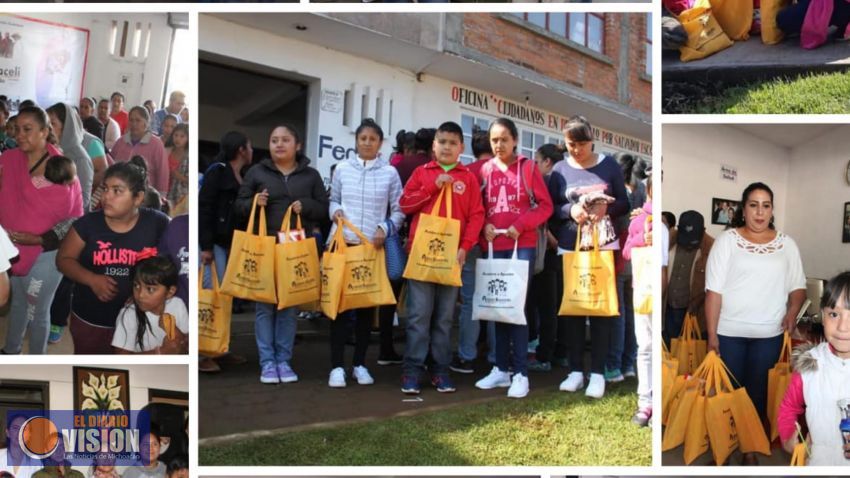 Entrega Araceli Saucedo útiles escolares a más de 600 familias en Santa Clara del Cobre