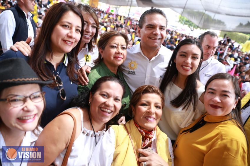 El Gobierno del PRD entrega resultados a mujeres: Juan Bernardo Corona 