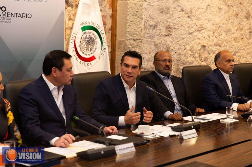 Alejandro Moreno inaugura plantaría de Senadores del PRI