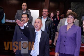 Legisladores designan al presidente municipal sustituto de la Huacana