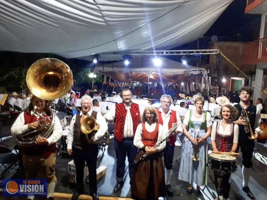 Cierra con broche de oro, intercambio cultural y musical de Michoacán con Alemania en Tingambato 
