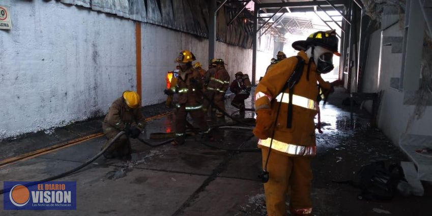 Continúan labores de atención a incendio de Ciudad Industrial 