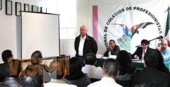Capacitación y becas para el sector obrero, compromete, GFZ