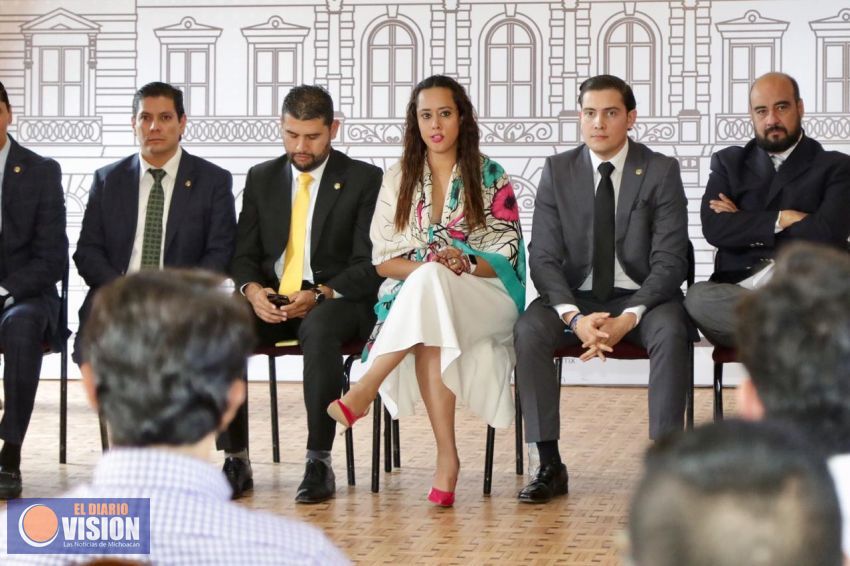Resalta Tere Mora interés de jóvenes para participar en la vida pública de Michoacán.