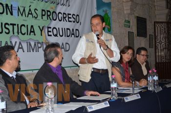 Marko Cortés se compromete por la promoción turística ante el sector empresarial