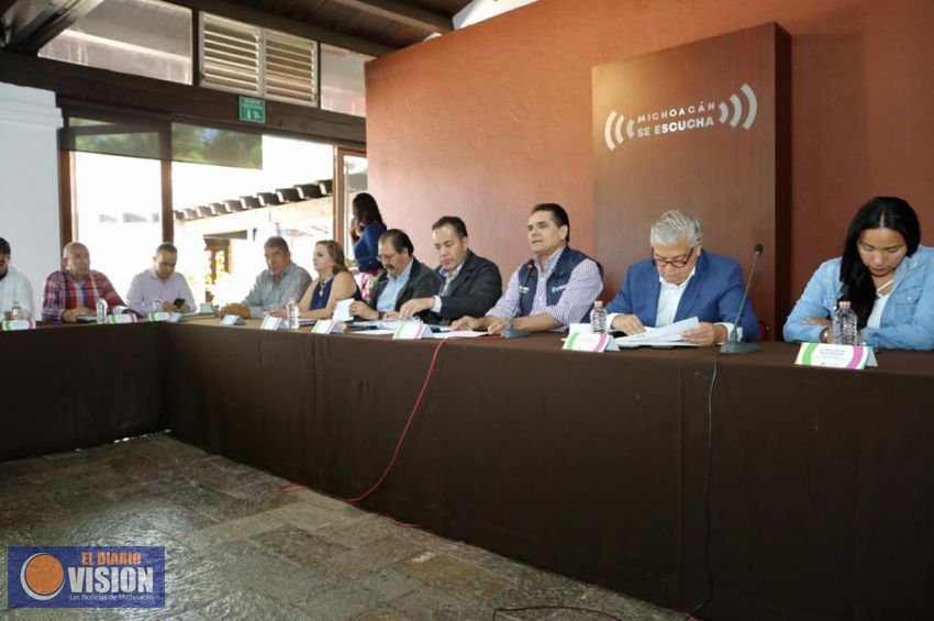 Se reúne Gobernador con diputados federales para impulsar prioridades de desarrollo para Michoacán