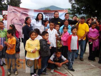 URUAPAN, MICH; 13 DE OCTUBRE DEL 2011.- “Durante mi gobierno voy  a trabajar  para que en este muni