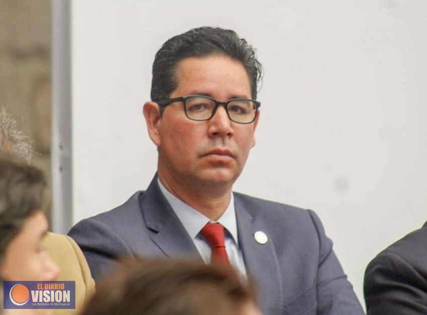 Participa Iván Pérez Negrón en la firma del escrito dirigido a AMLO para el desarrollo de Michoacán