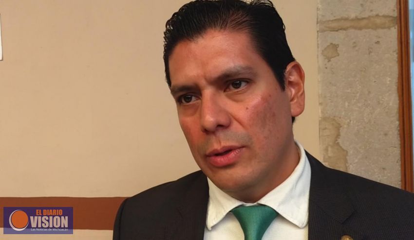 Entregó Ernesto Núñez su 1er Informe Legislativo al Presidente del Congreso
