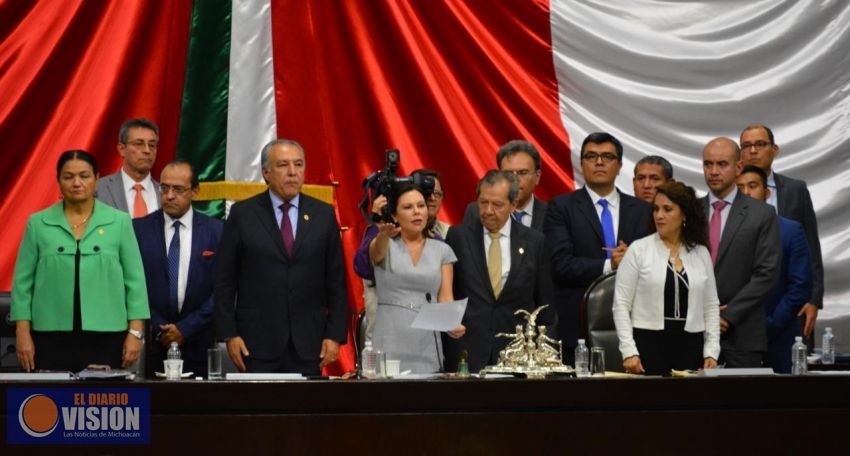 Laura Rojas, protesta con Presidenta de la Cámara de Diputados