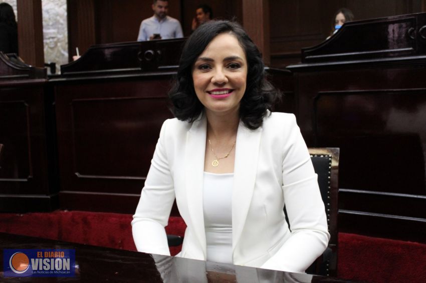 Exhorta Adriana Hernández a reforzar el trabajo legislativo