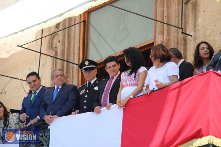 Poder Legislativo presente en conmemoración del 209 aniversario de la Independencia de México.