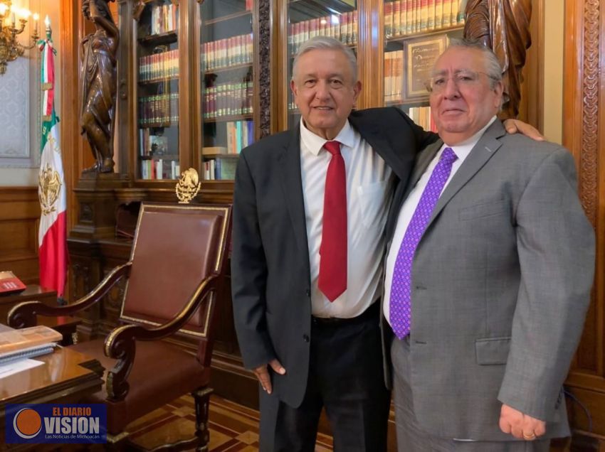 El Presidente López Obrador invita al Papa Francisco a México