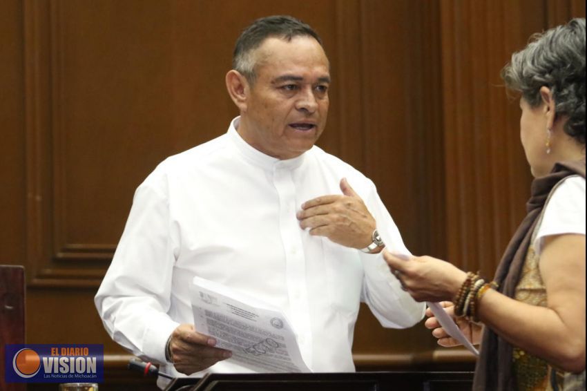 Salvador Arvizu pide a sus homólogos cumplan a cabalidad su responsabilidad como legisladores