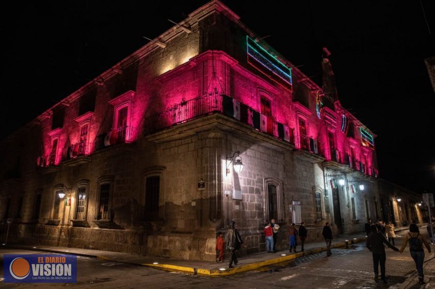Iluminarán edificios color rosa como campaña de concintización contra cancer de mama