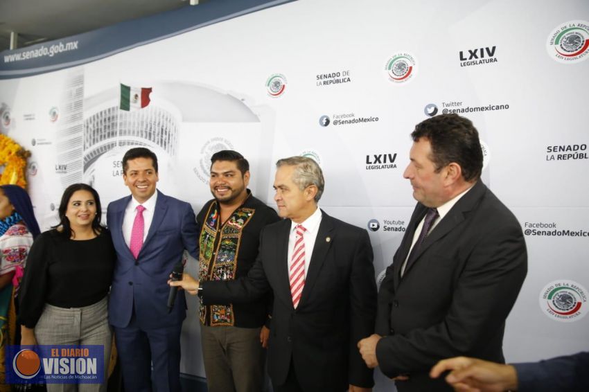 Toño García promueve Noche de Ánimas en el Senado de la República 