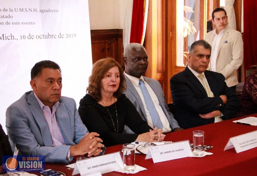 Presenta Congreso libro “De la Política a la Práctica Transversal de los Derechos Humanos