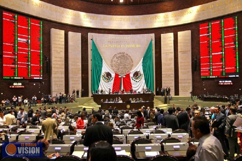 Diputados aprueban ley para que nadie gane más que el Presidente 